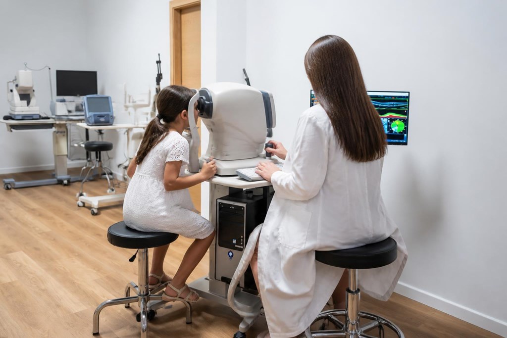 Foto 1 Oftalmología pediátrica especializada en Pontevedra