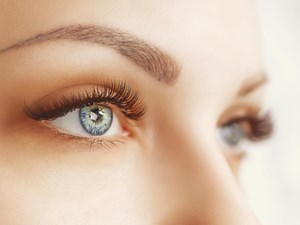 ¿Sabes cuáles son las ventajas de la operación de miopía con lentes ICL?